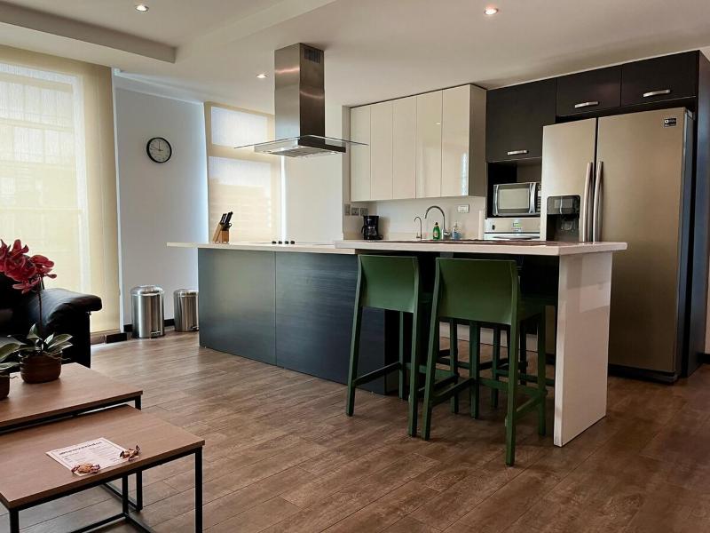Comfy and Centric Apartment in Zone 10 Fontabella Square - image 1