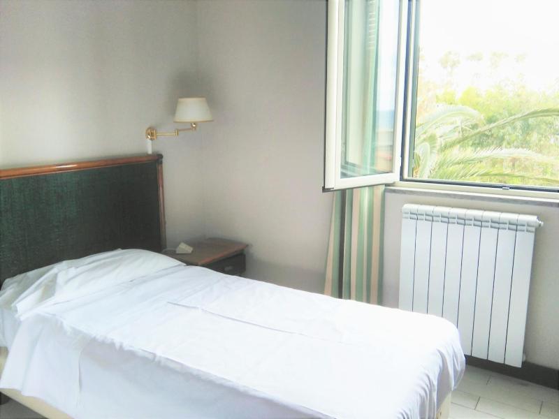 Triple Room image 2
