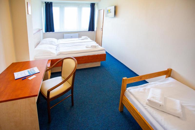 Comfort Triple Room image 1