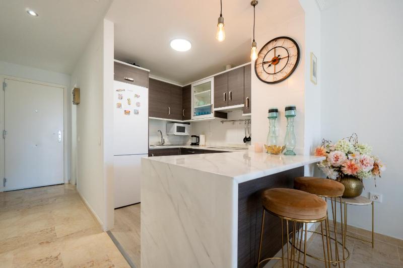 Small Oasis Manilva - Cozy Apartment - image 6