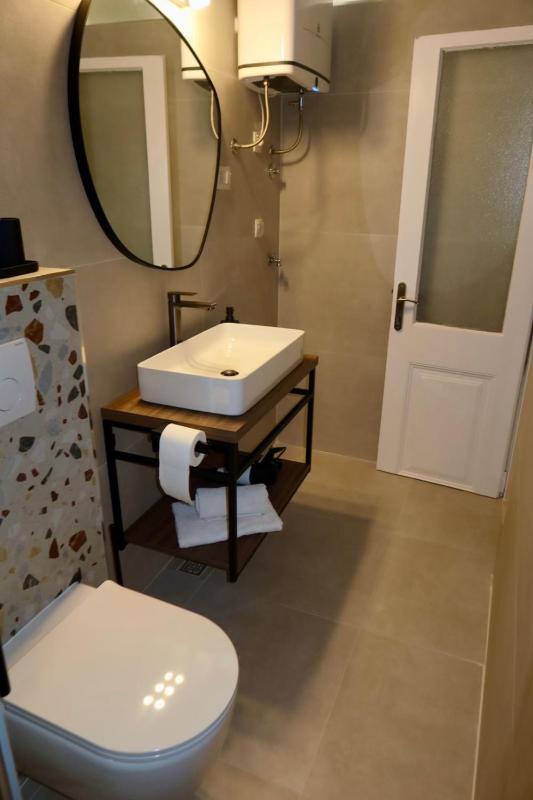 Family Apartment (4 Adults) image 3