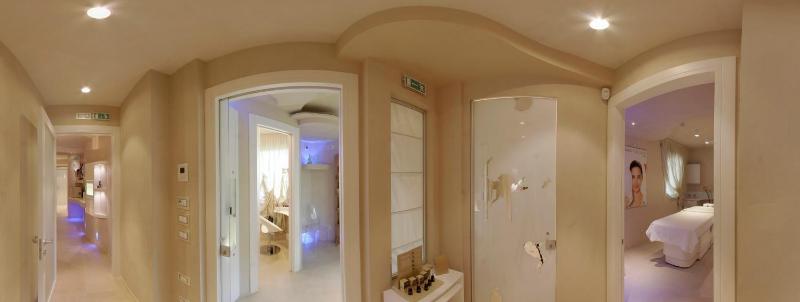 Suite & Spa Mirabel - image 10