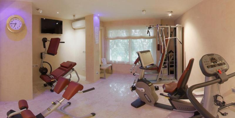 Suite & Spa Mirabel - image 45