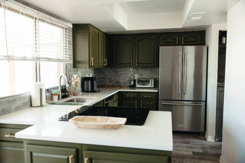Luxurious Oasis w/Pool+Patio Just Min to Old Town! - image 9