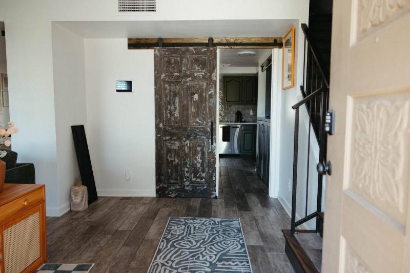 Luxurious Oasis w/Pool+Patio Just Min to Old Town! - image 34