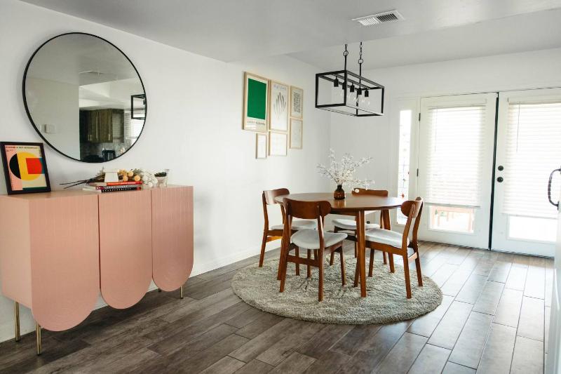 Luxurious Oasis w/Pool+Patio Just Min to Old Town! - image 12