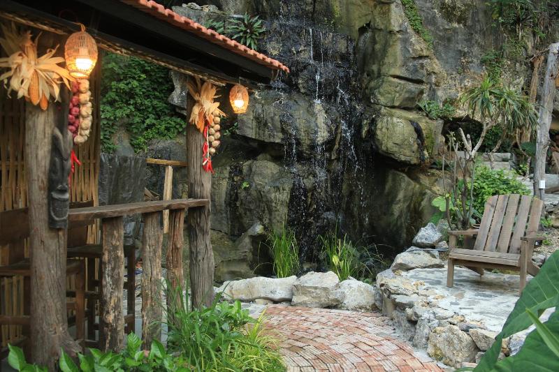 The Hive Homestay - Tam Coc - image 44