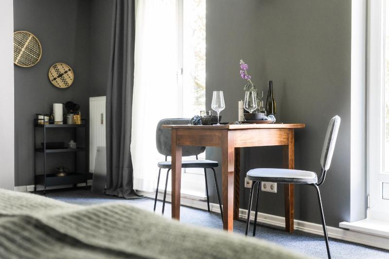 Studio Apartment image 1
