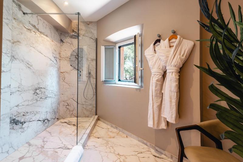 Superior Double Room with Terrace image 4