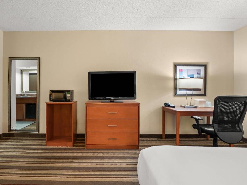 Executive King Room - Non-Smoking image 3
