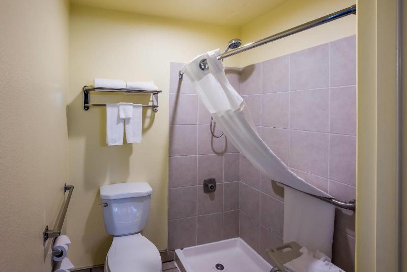 Quality Inn SeaTac Airport-Seattle - image 12