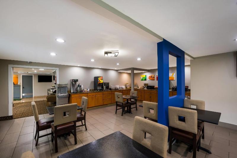 Quality Inn SeaTac Airport-Seattle - image 4