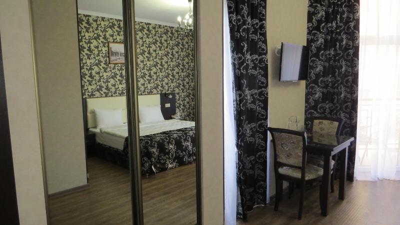 Superior Double Room image 3