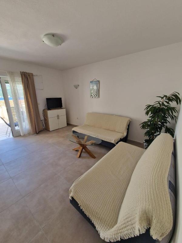 Two-Bedroom Apartment with Terrace and Sea View image 1