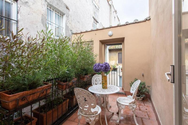 One-Bedroom Apartment with Balcony image 3