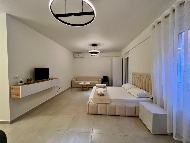 Isufi Modern Studio - image 5