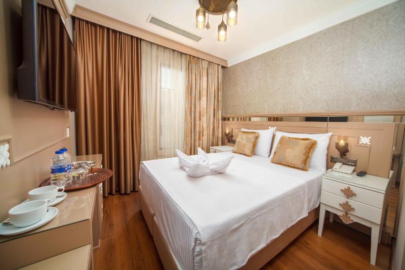Istanbul Old City Beyazid Belmond Hotel - image 3