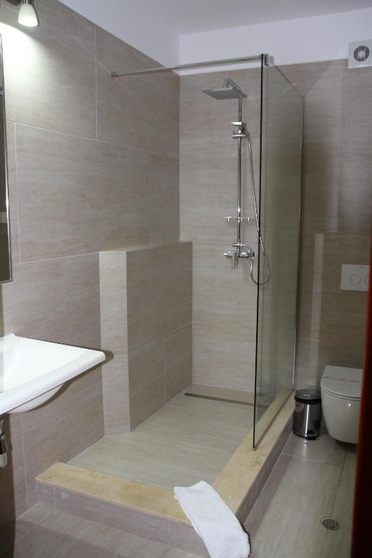 One-Bedroom Suite image 2