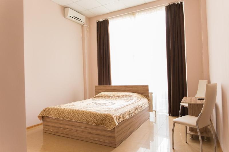 Single Room with Shower image 3