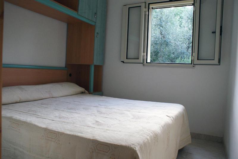 Three-Bedroom Bungalow (6 adults) image 3