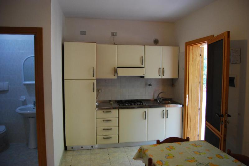 Three-Bedroom Bungalow (6 adults) image 4