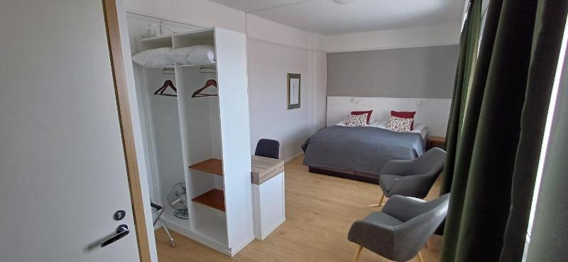 Deluxe Double Room with Sea View image 1