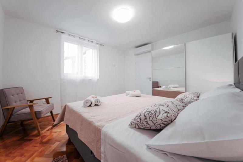 Apartment Suzana - image 13