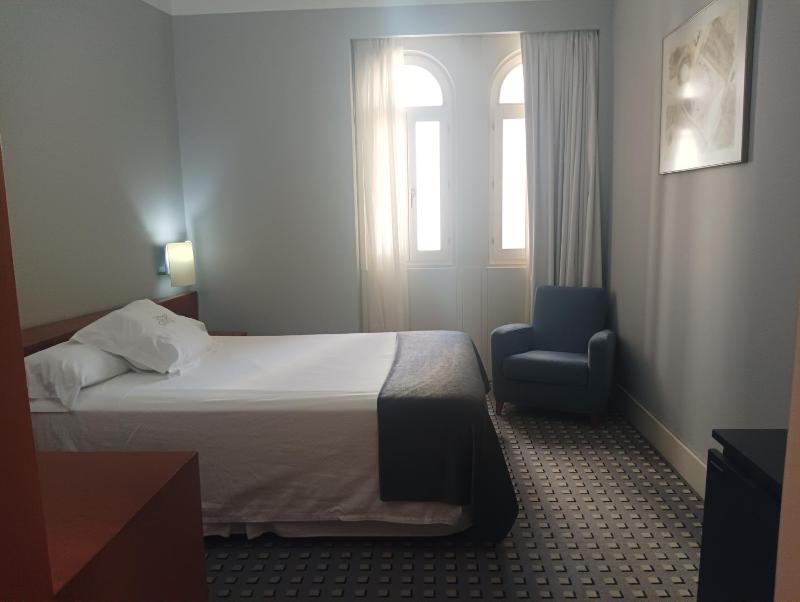 Superior Single Room image 3