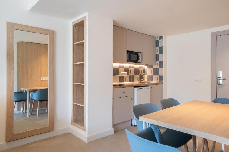 Two-Bedroom Apartment (3 Adults + 2 Children) image 2