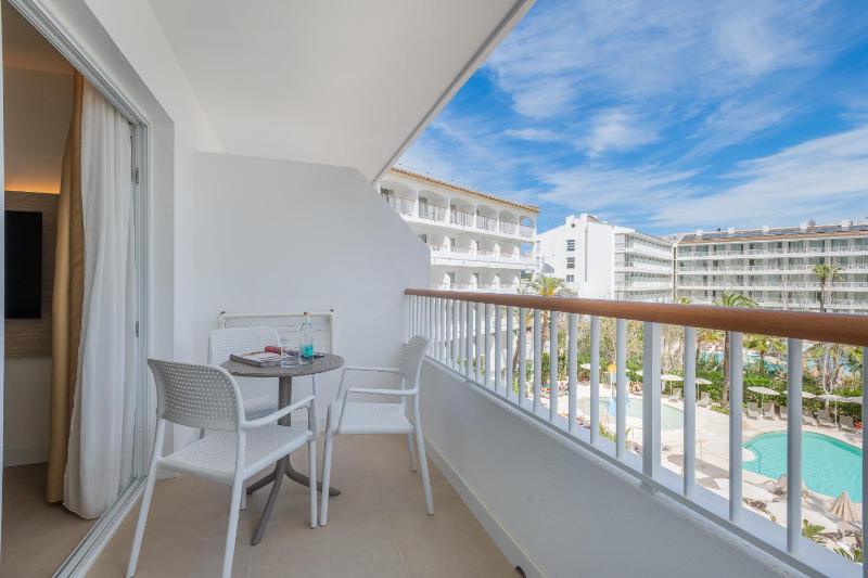 One-Bedroom Apartment (1 Adults + 3 Children) image 1