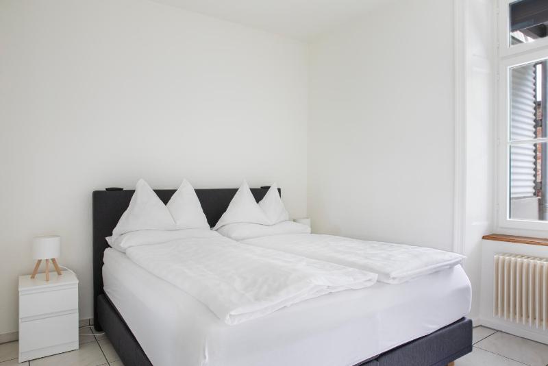 Apartment image 3