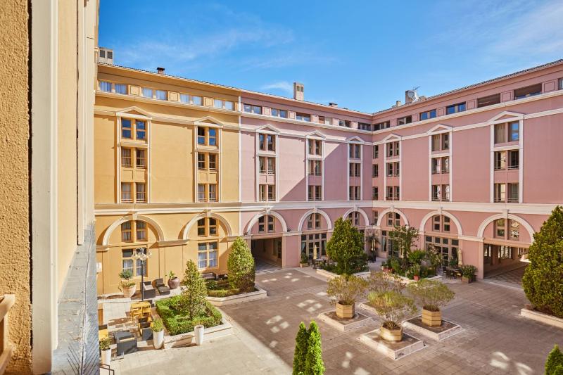 Standard Studio (2 Adults) image 2