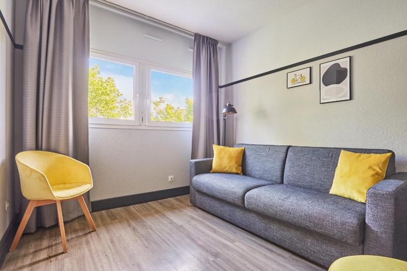 One-Bedroom Apartment (4 Adults) image 2