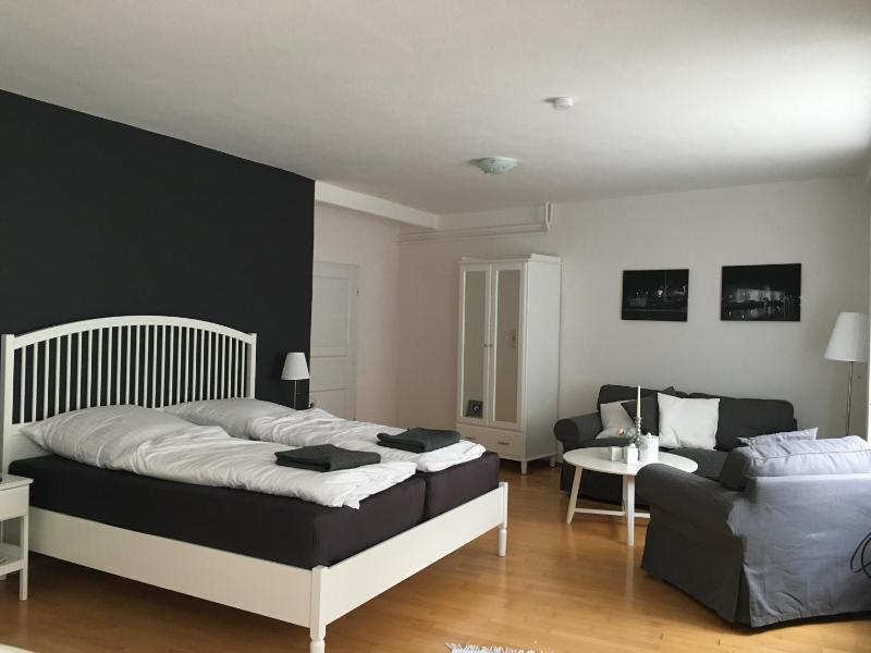 Large Double Room image 2