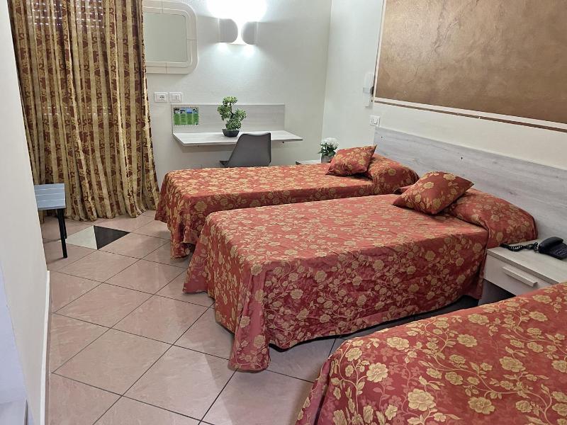 Triple Room image 1