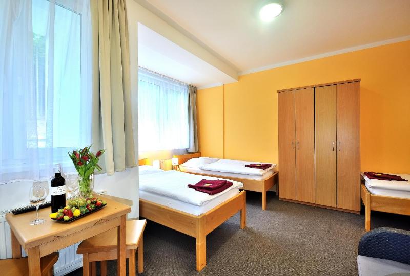 Quadruple Room image 1