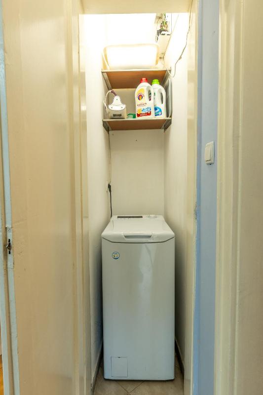 3-BR Central Residence - image 11