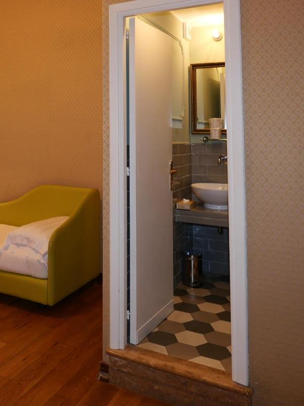 Superior Family Room image 3