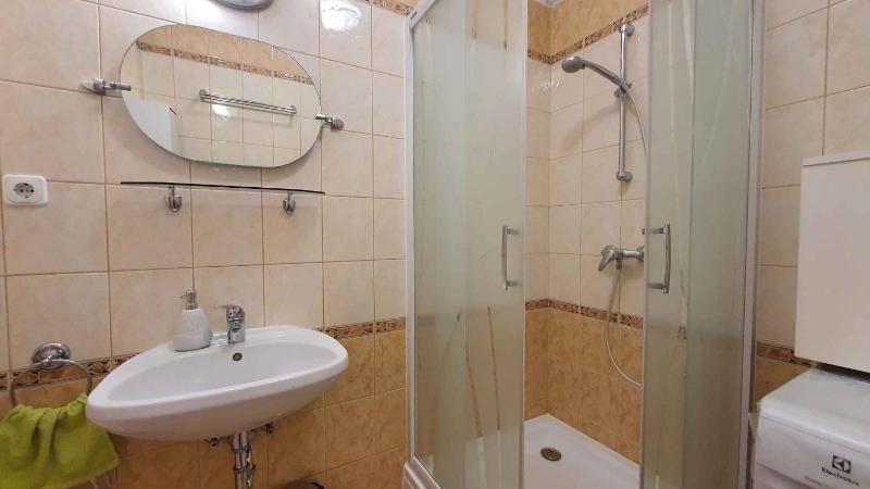 Apartment image 3