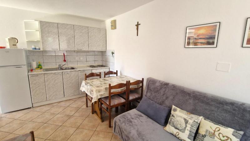 Apartmani Dolencic - image 32