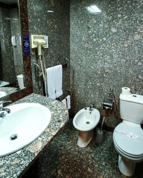 Triple Room image 3