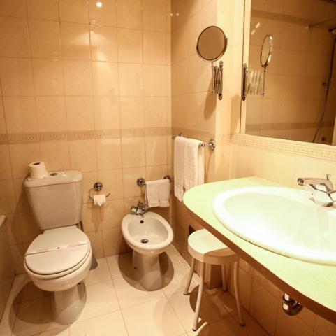 Triple Room image 2