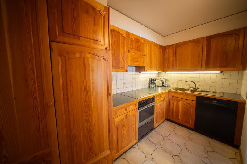 One-Bedroom Apartment image 4