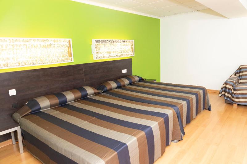 Double Room (1 Adult + 1 Child) image 1