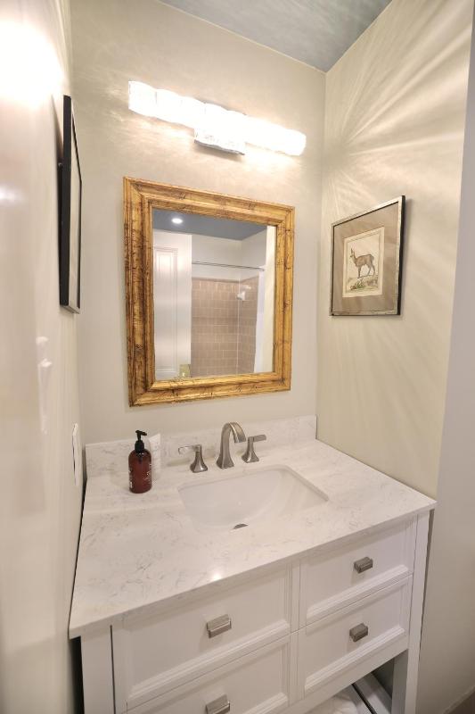 Deluxe Double Room (2 Adults + 1 Child) image 3