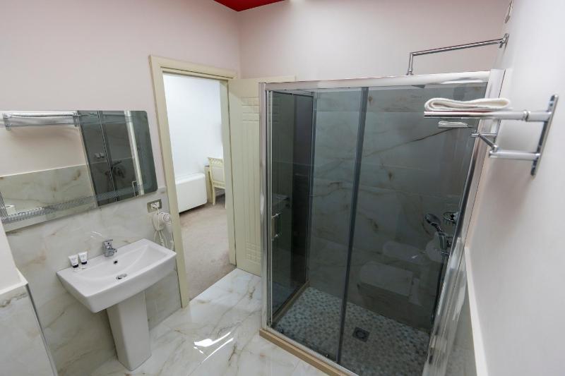 Alko Hotel Shkoder - image 14