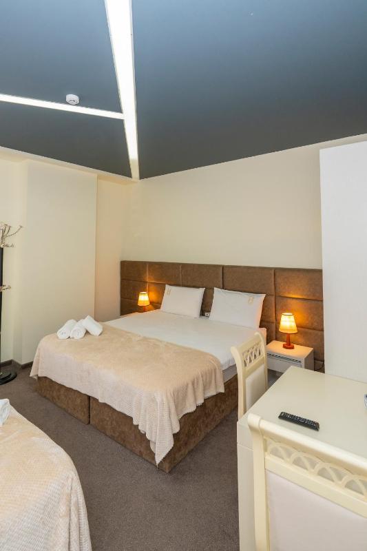 Alko Hotel Shkoder - image 12