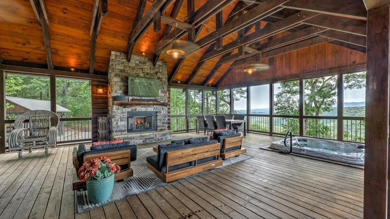 Ridge Top Lodge - image 1