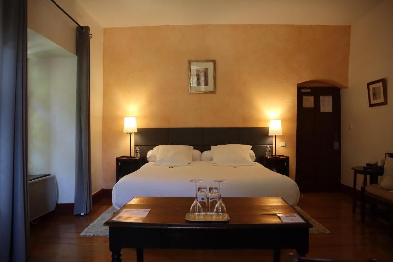 Double Elegance Room image 3