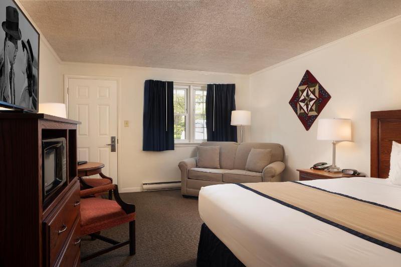 King Room image 2